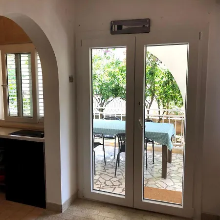 Armstrong Apartman